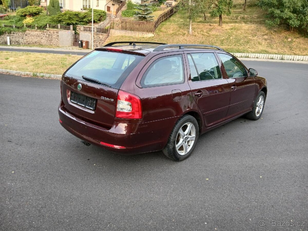 Š-OCTAVIA COMBI AMBIENTE 1.8TSI rok 2010 STK 7/2028 - 4