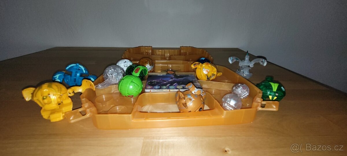 Bakugan sběratelský kufřík - 4