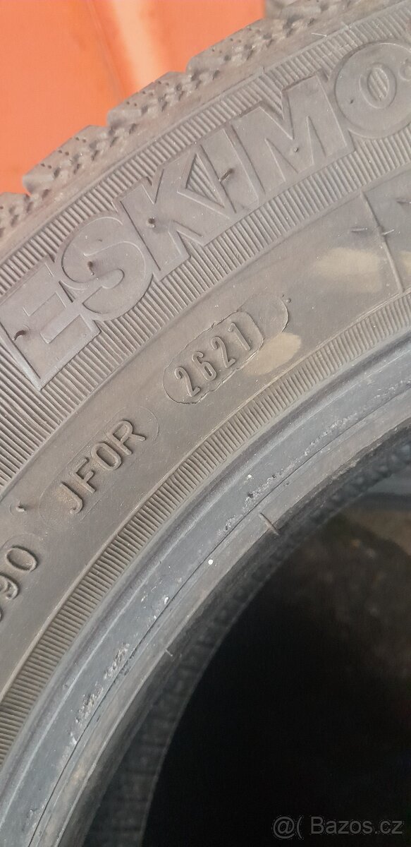 Zimní penumatiky 185/60 R15 - 4