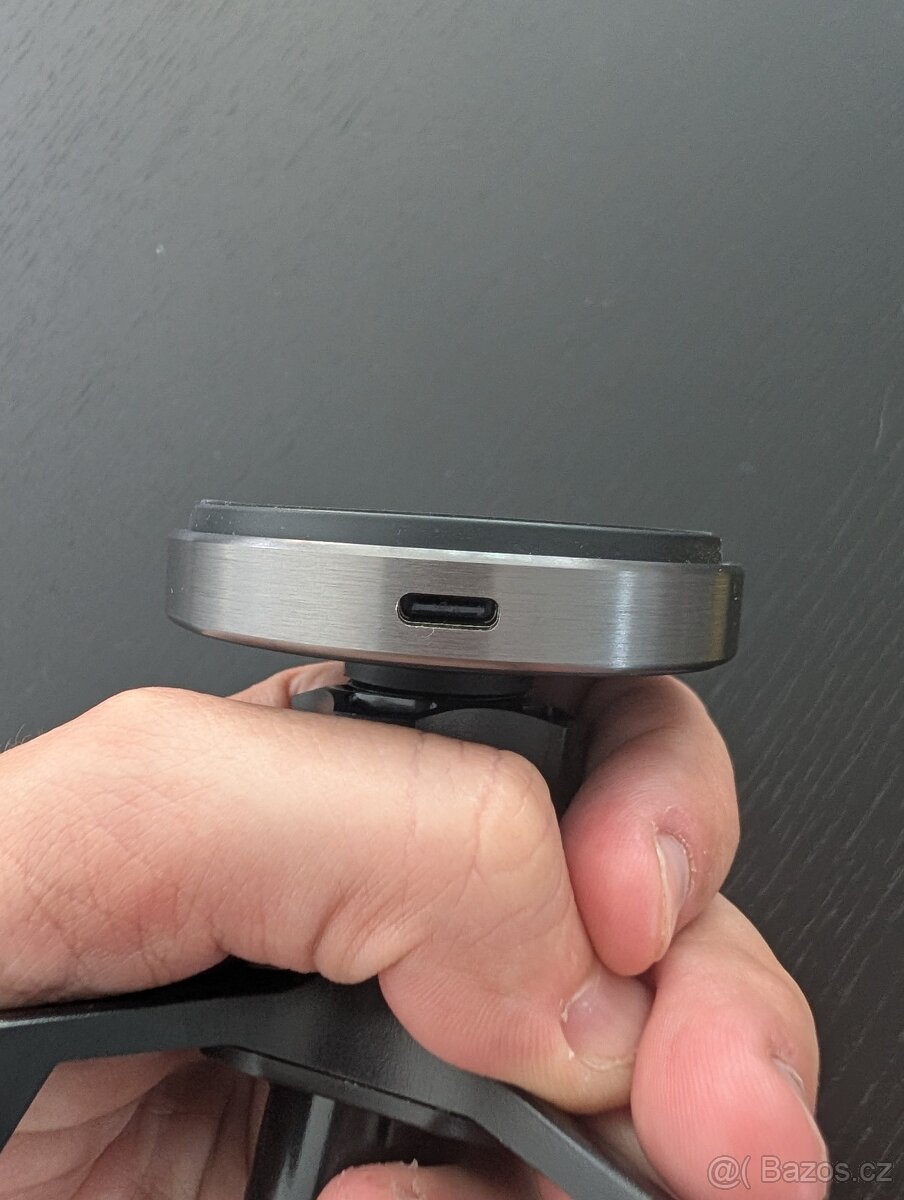 Magnetická bezdrátová nabíječka do auta Qi2 - 4
