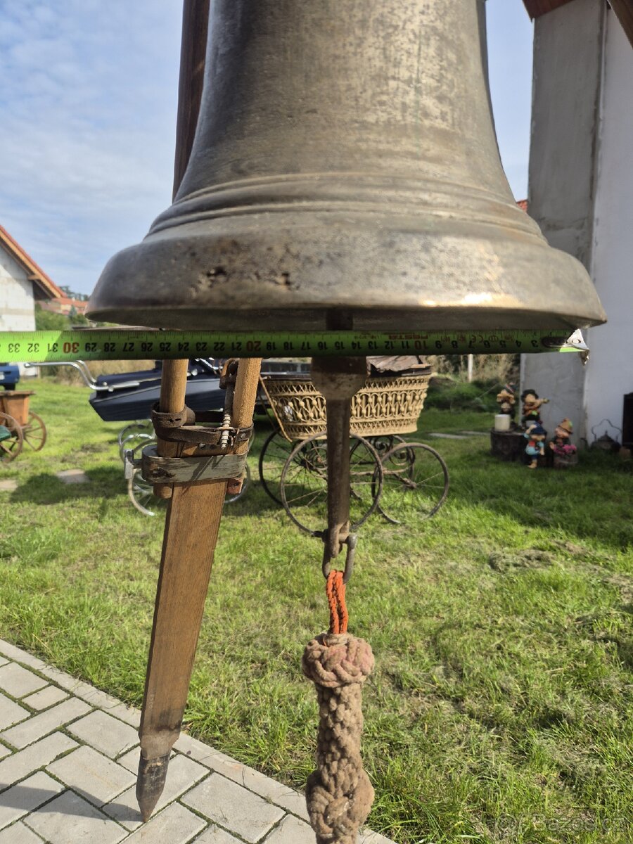 Stary BRONZOVÝ ZVON - 4