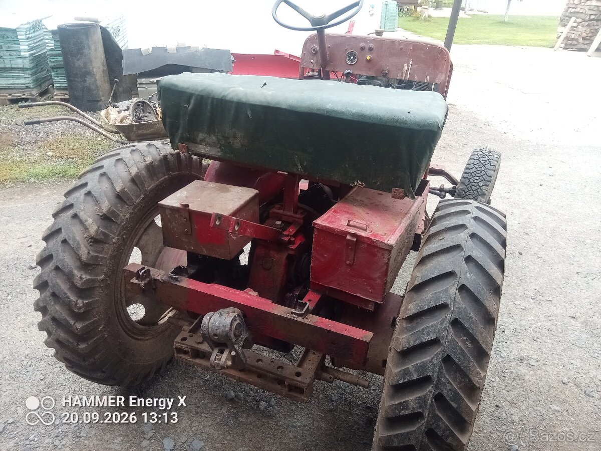 Malotraktor domácí vyroby škoda 1203 - 4