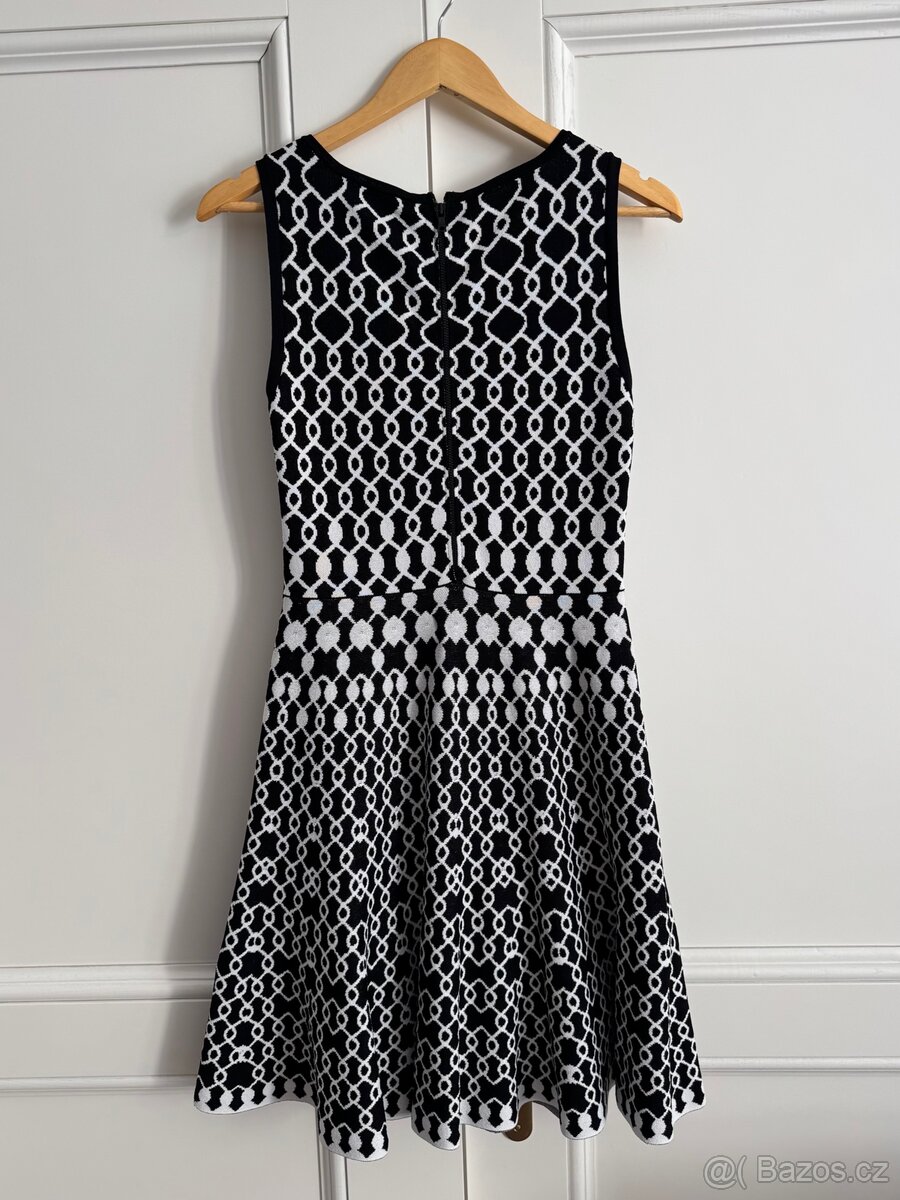 Nádherné šaty Alice + Olivia - 4