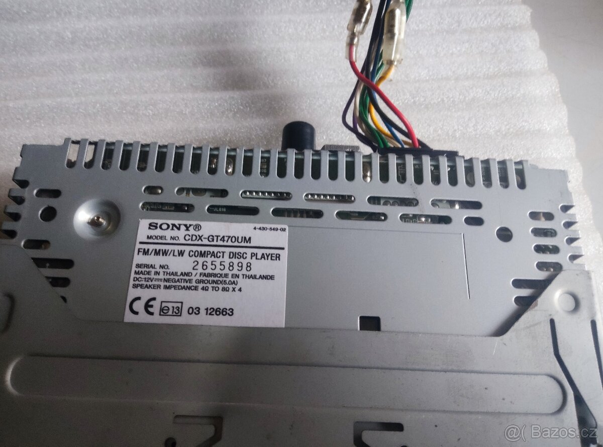 Sony CDX - GT 470 UM - 4
