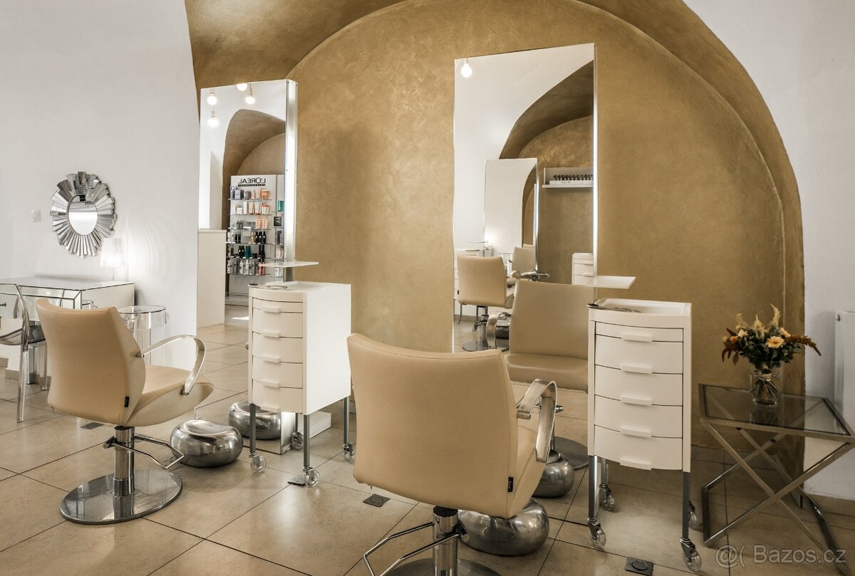 Pronájem kadeřnického křesla v Salonu Unique, Praha 1 - 4