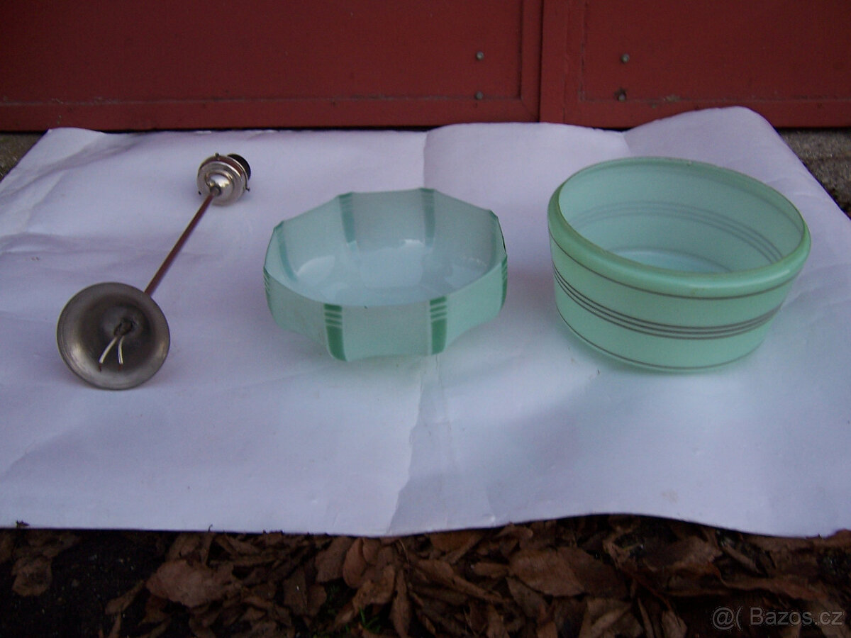 starý zelenkavý lustr se dvěma stinidly - 4