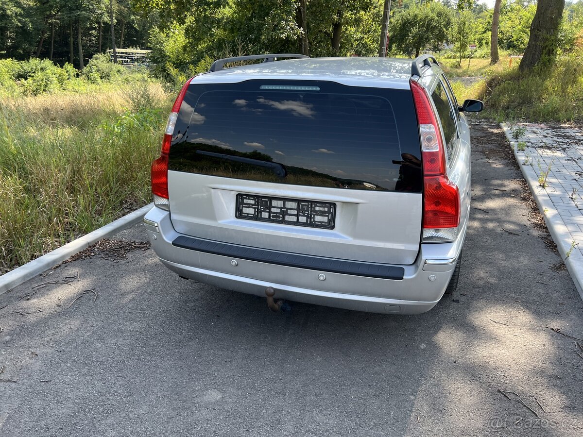 Volvo V70 D5 120kw ND - 4