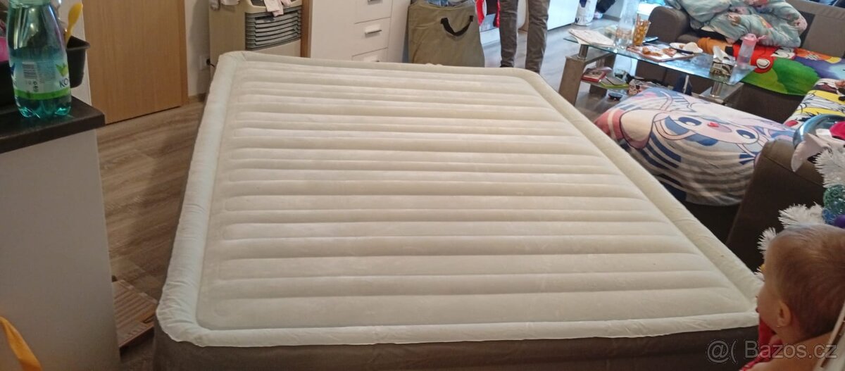 Nafukovací postel - 4