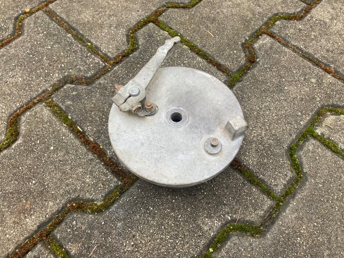 Prodám zadní brzdový štít simson S51 - 4