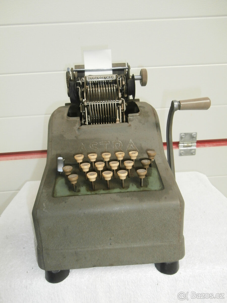 Počítačka mechanická starožitná ASTRA za 1.500 kč - 4