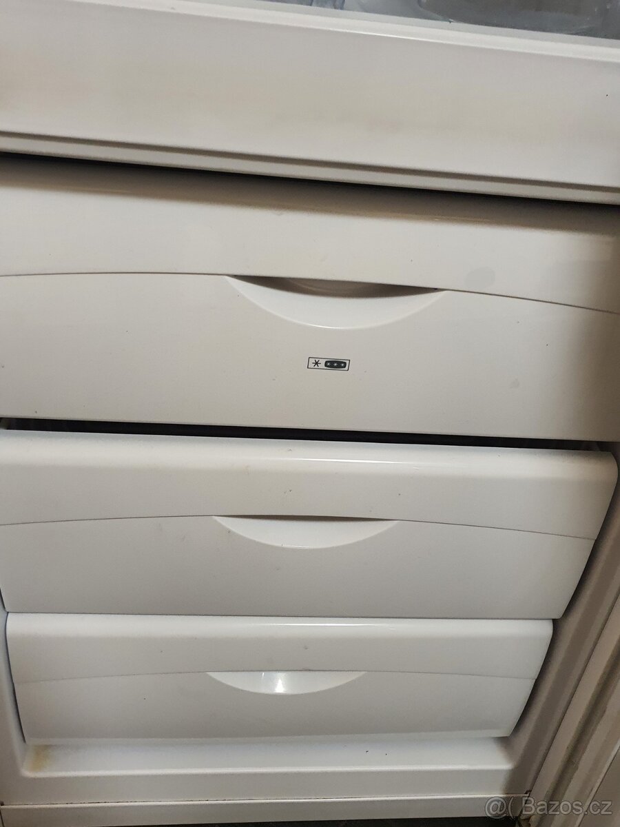 lednice s velkým mrazákem A+ DOVOZ - 4