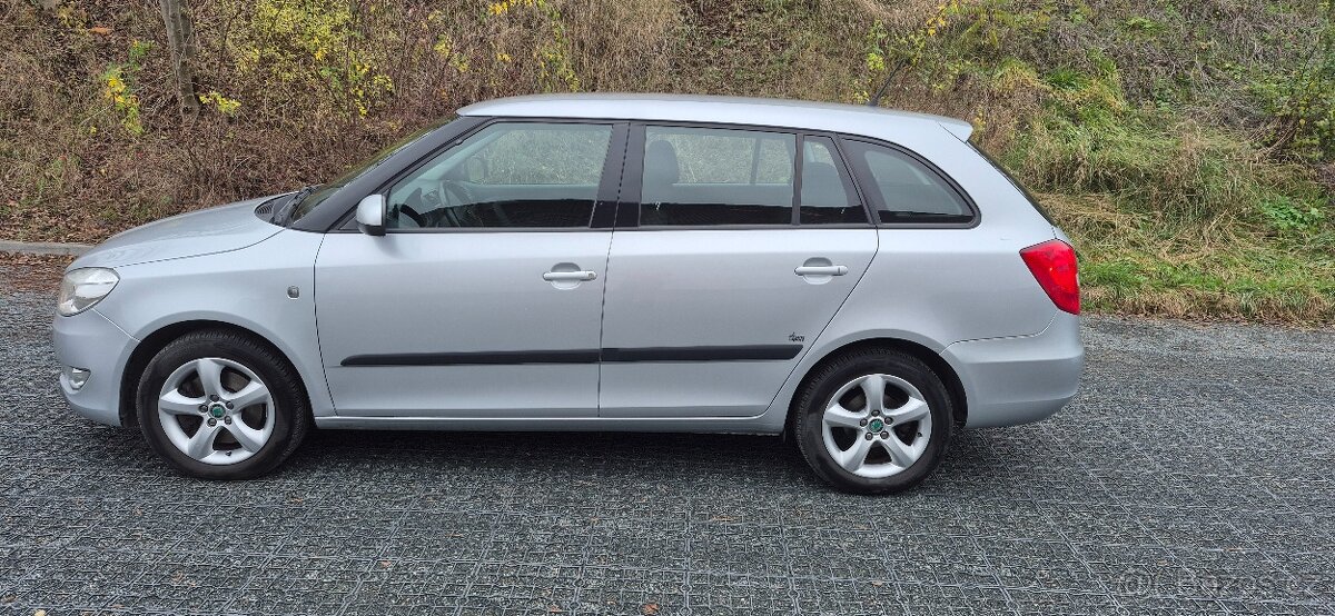Škoda Fabia II Facelift combi1.2 TSI, stříbrná metalíza - 4