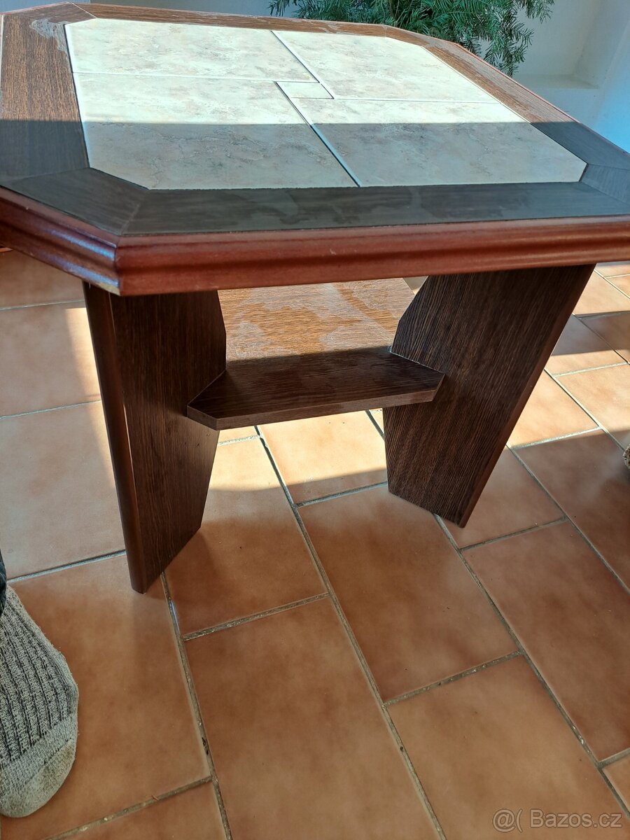 Konferenční stolek - 4