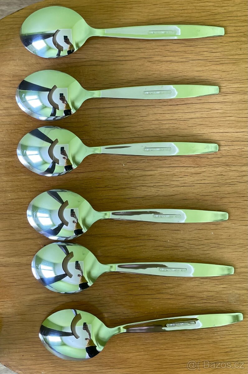 Nerezová sada polévkových lžic - 4