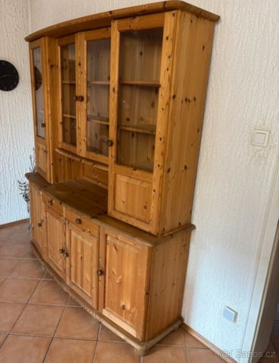 Masivní borovicový příborník- vitrína - 4