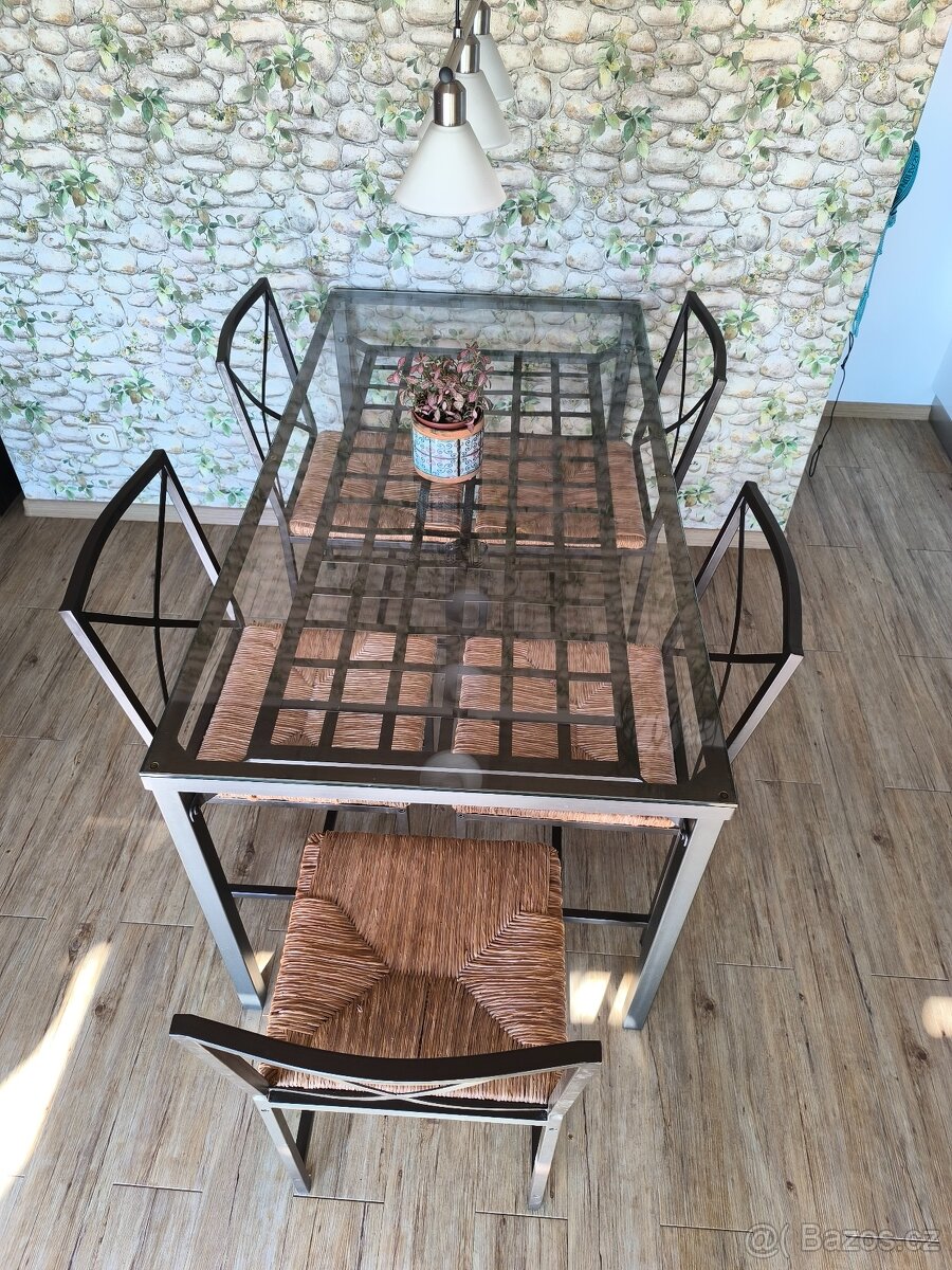 Jídelní stůl s židlemi - 4