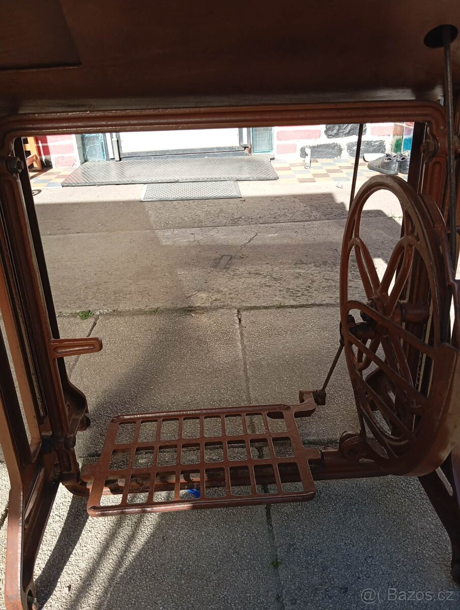 Šicí stroj Minerva 122 - 4