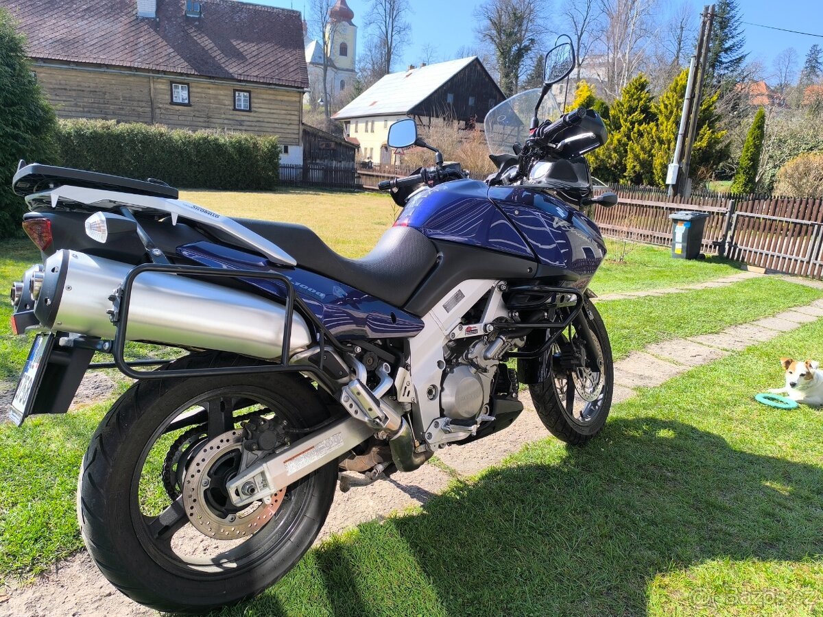 SUZUKI V-STROM 1000