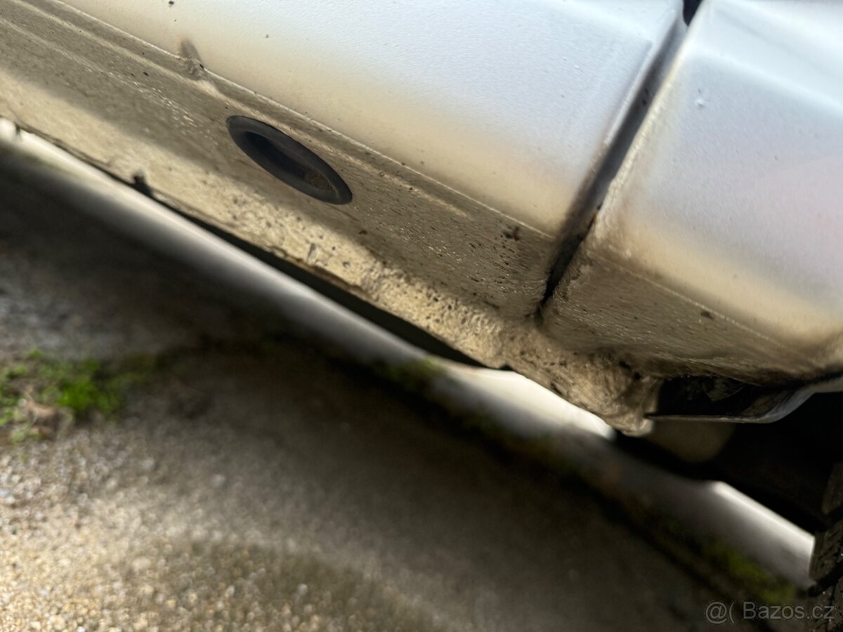 Škoda Fabia kombi 1.4-59kw r.v. 04/2006 - 4