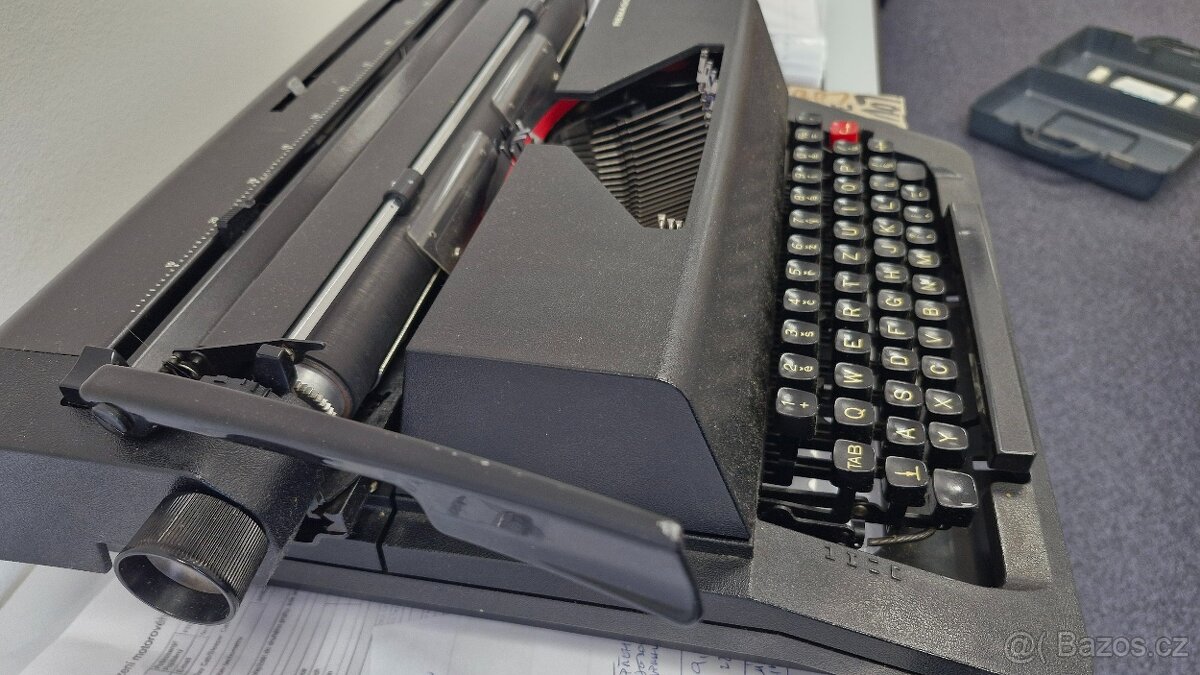 Kufříkový psací stroj Remagg - 4