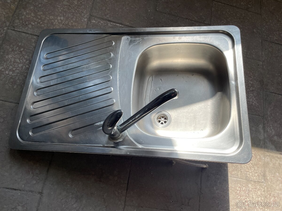 Prodej dřezů vč. baterií - 4