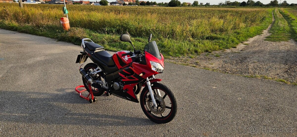 Honda CBR 125R - 4