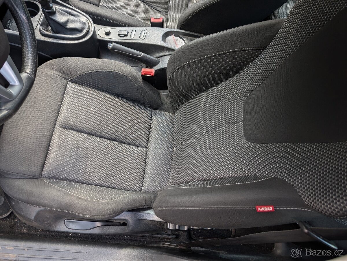 SEAT Leon model 2010 - 4