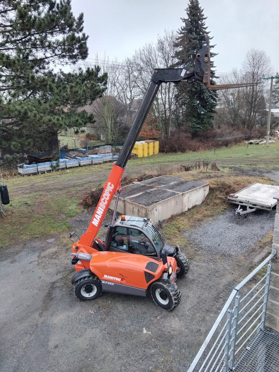 Teleskopický manipulátor Manitou MT625 - 4