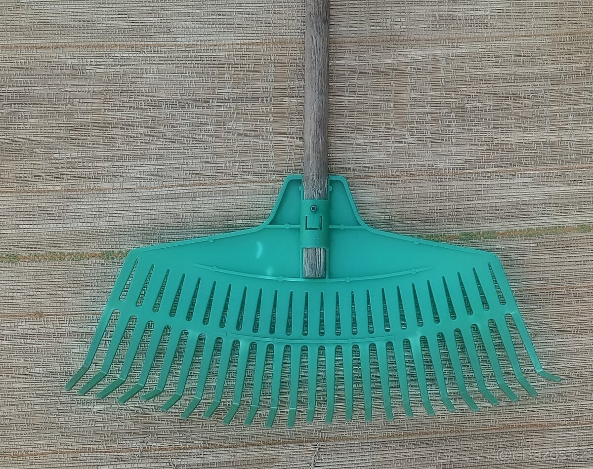 Hrábě na trávu - 4