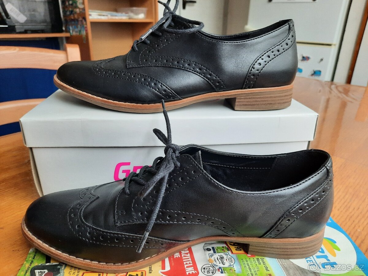 DÁMSKÉ BOTY VEL.40 - 4