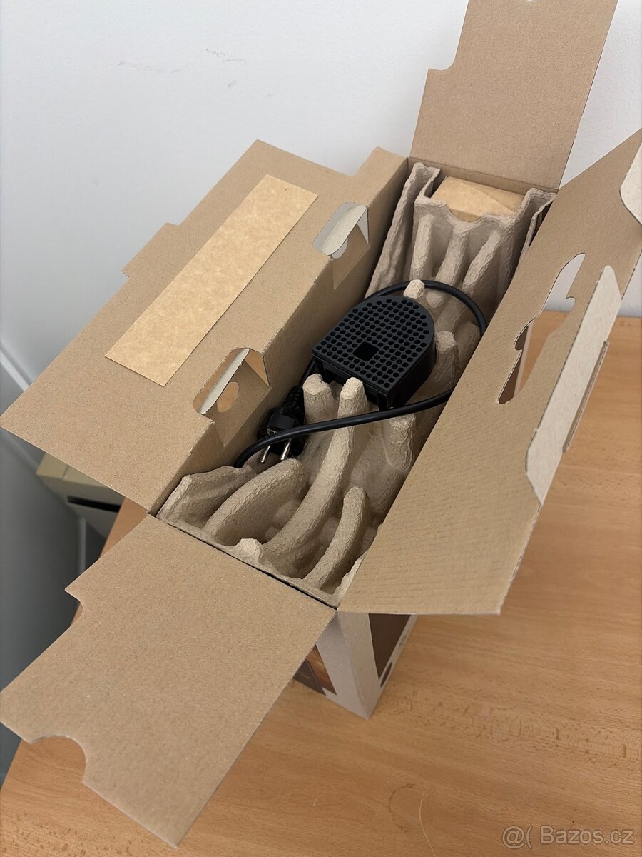 Nespresso Essenza Mini – černý, nový, kapsle - pressovač - 4