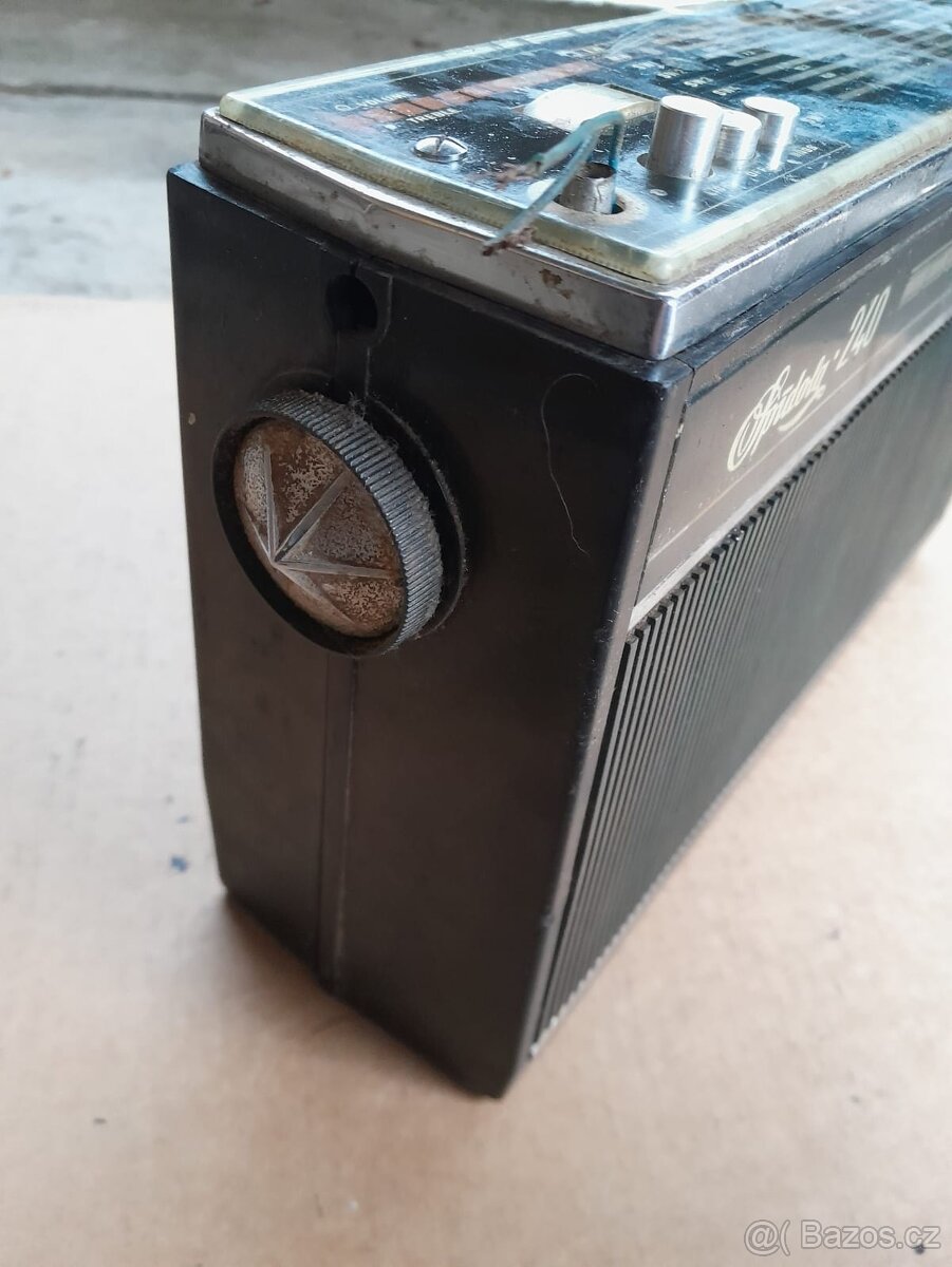 Rádio Spidola 240 - 4