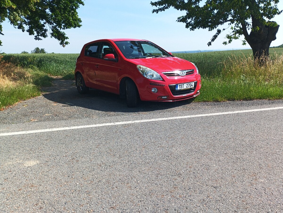 Prodám Hyundai i20 - 4
