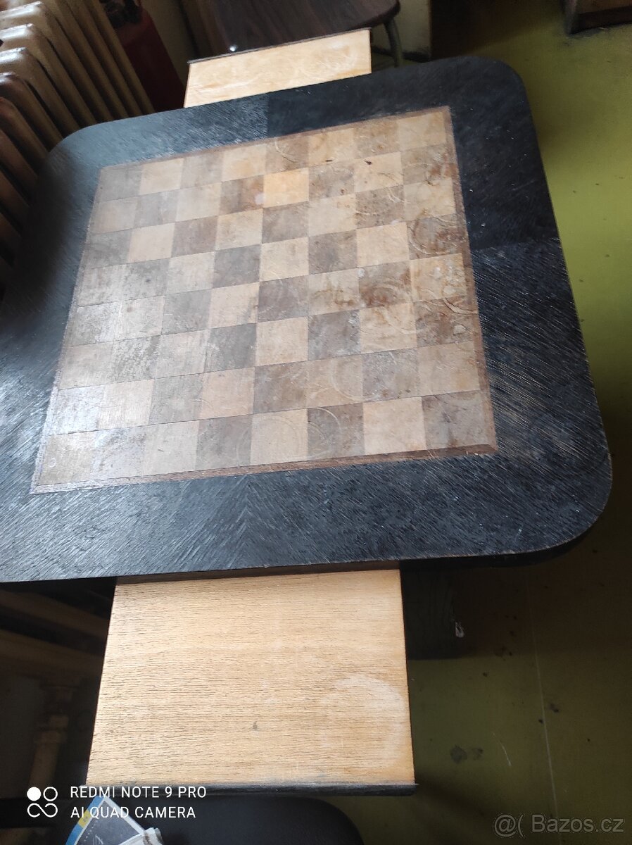 Šachový stolek intarzovaný - 4