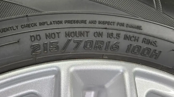 16"MITSUBISHI ASX Et46 6.5J 5x114.3 + 215/70 R16 - 4