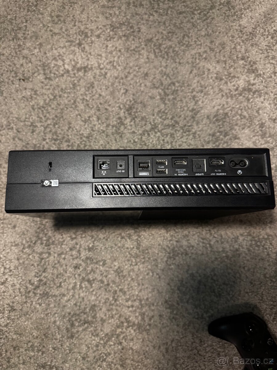 Xbox one + 6her + ovladač - 4