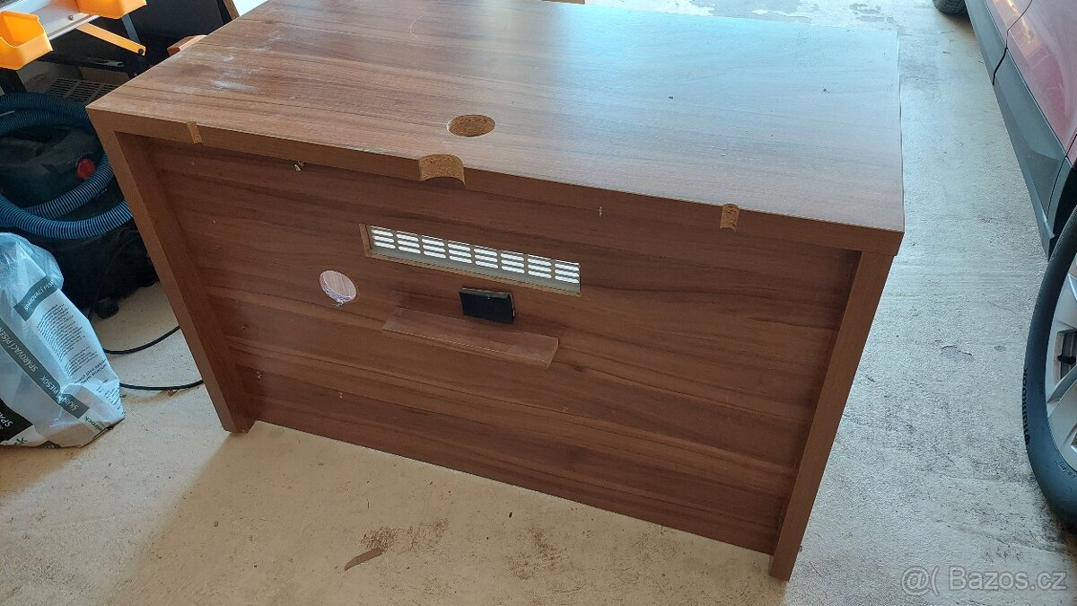 Pracovní stůl - 4