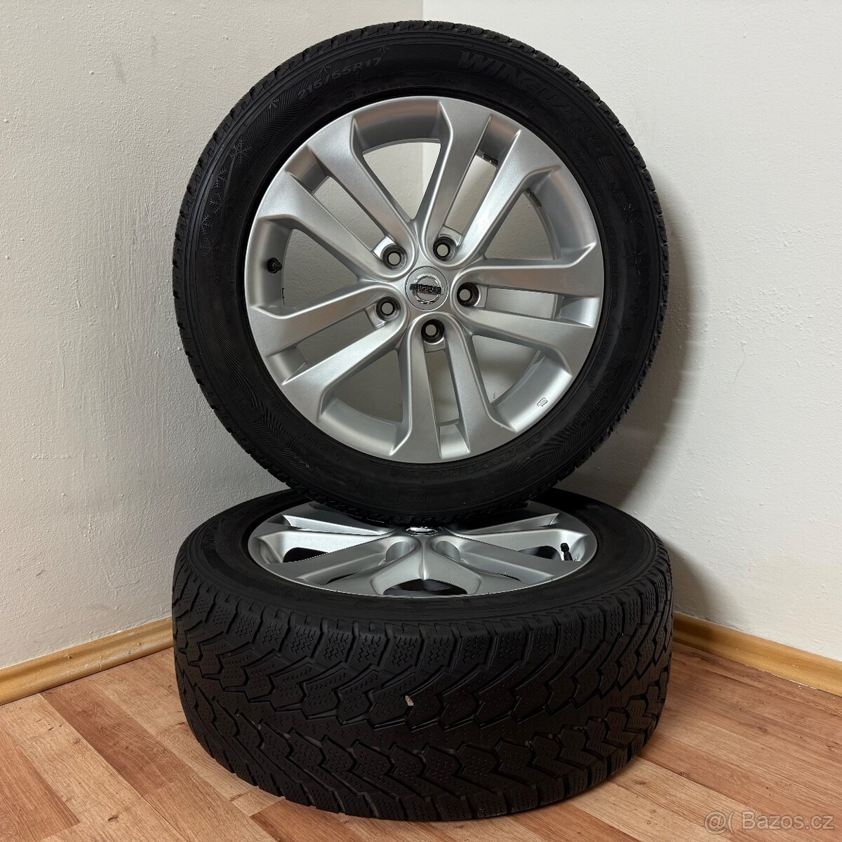 NISSAN JUKE 5x114,3 R17 ET47+ZIMNÍ 215/55R17 7/6mm - 4