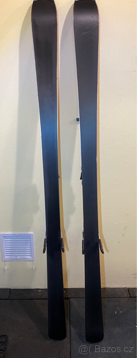 Sjezdové lyže Atomic T : 7 - 4