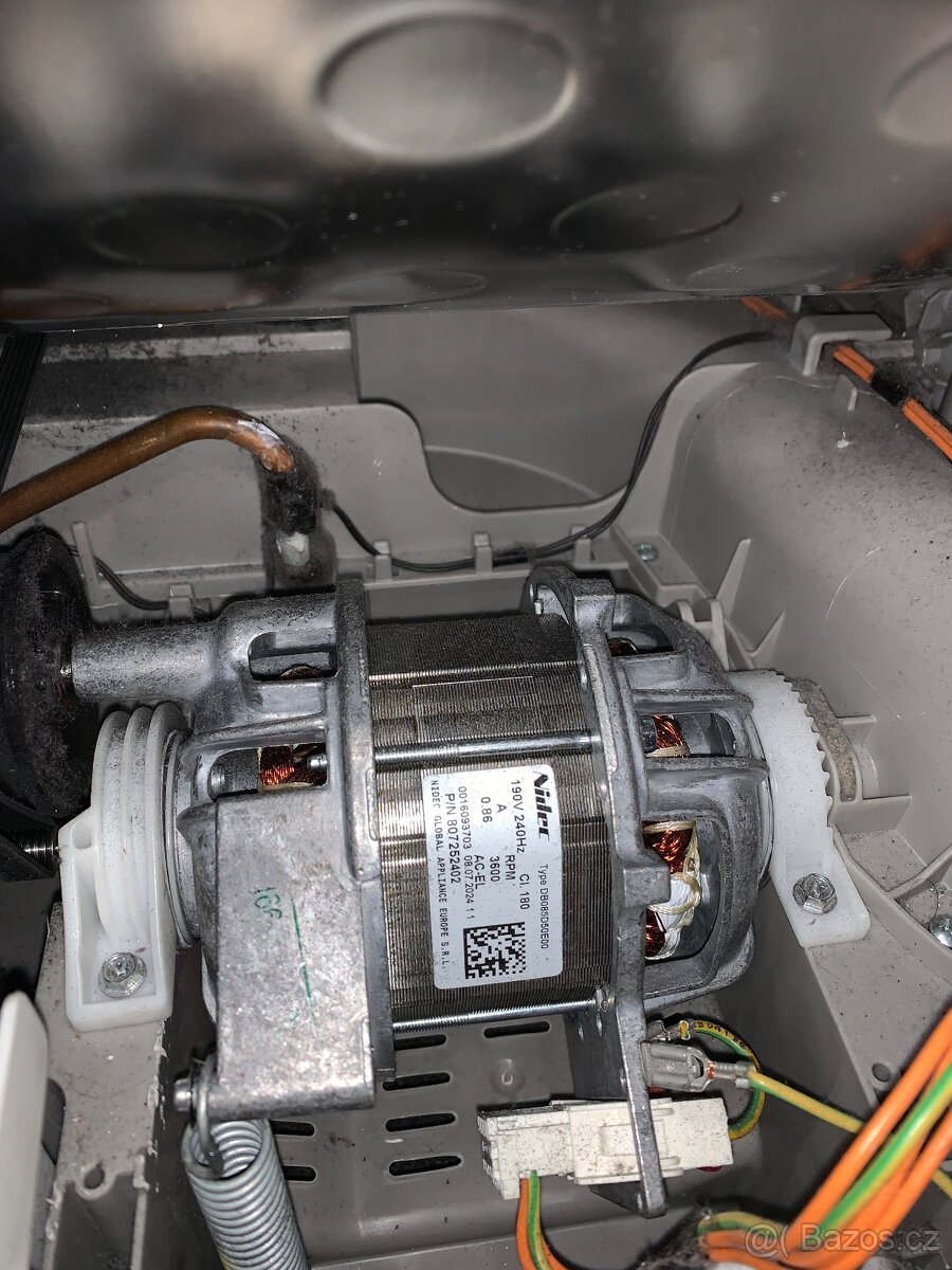 Sušička AEG na náhradní díly - 4