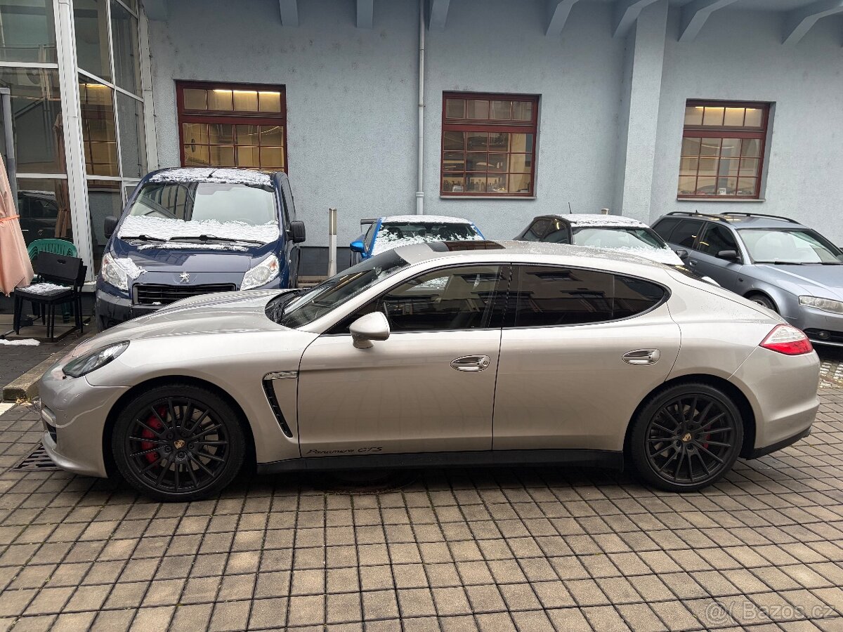 Porsche Panamera GTS - 4