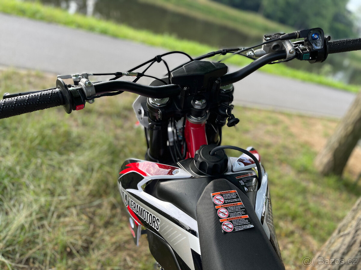 Pitbike Leramotors Killer 250ccm, kola 21/18, red