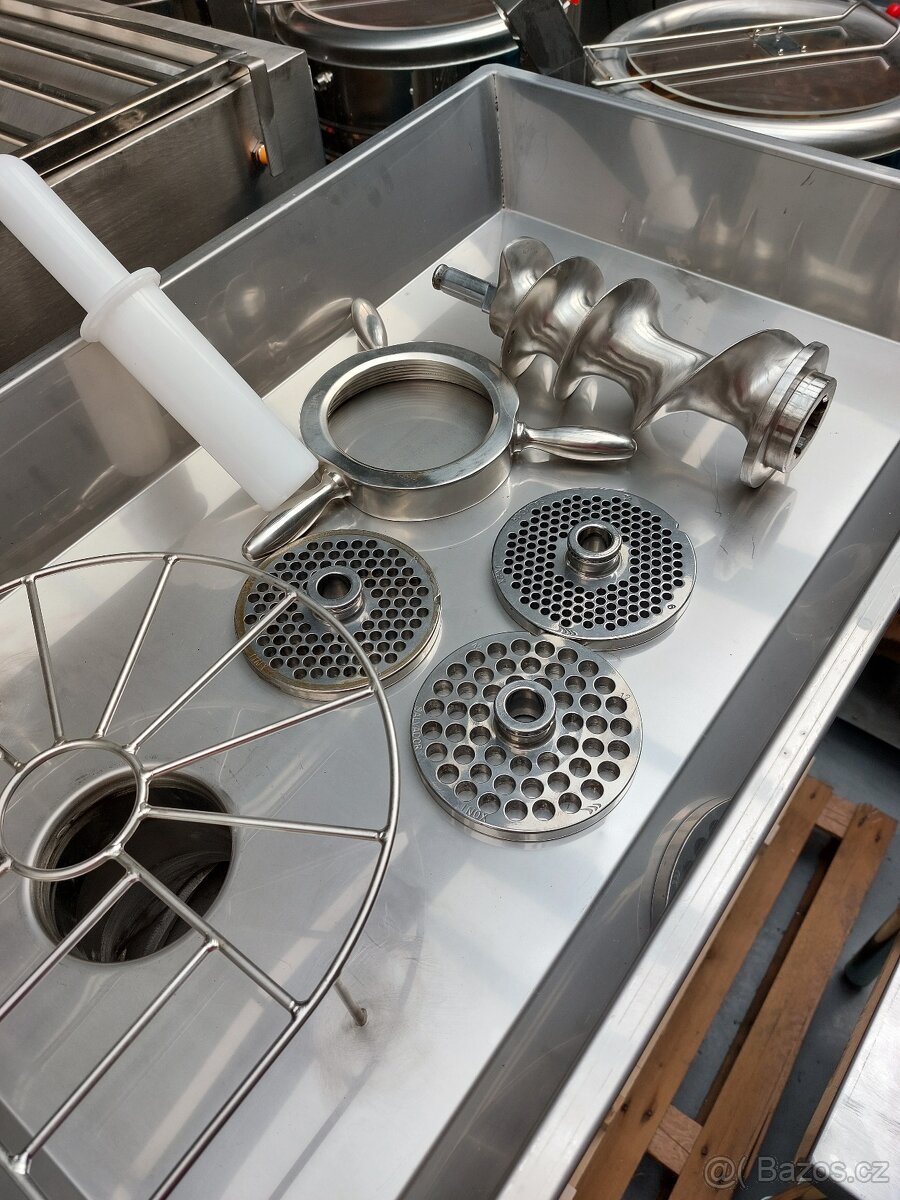 Mlýnek na maso 42 Řeznický vlček, Řezačka masa 42 - 4