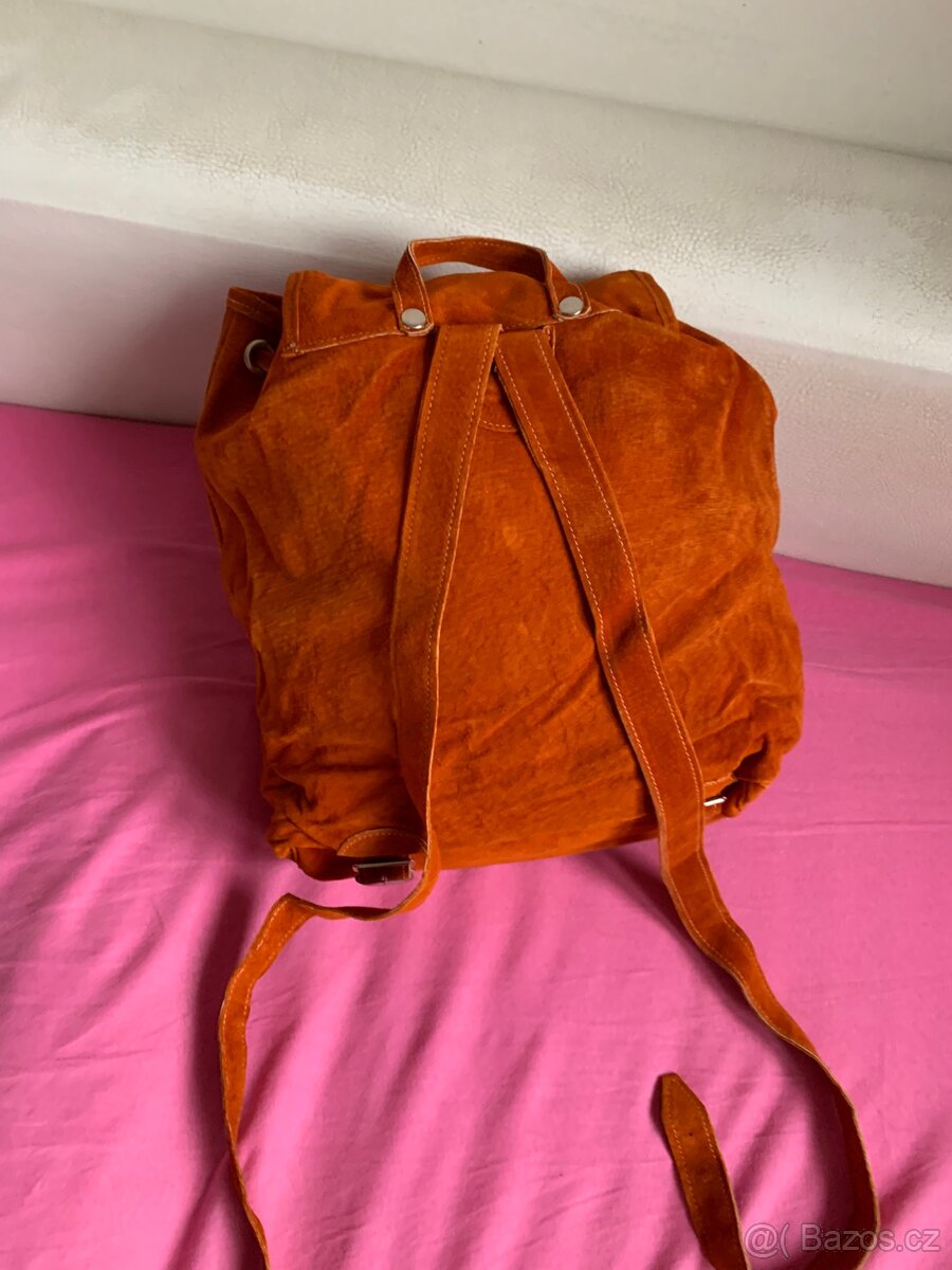 Krasny kozeny batoh/ brousena kuze novy - 4