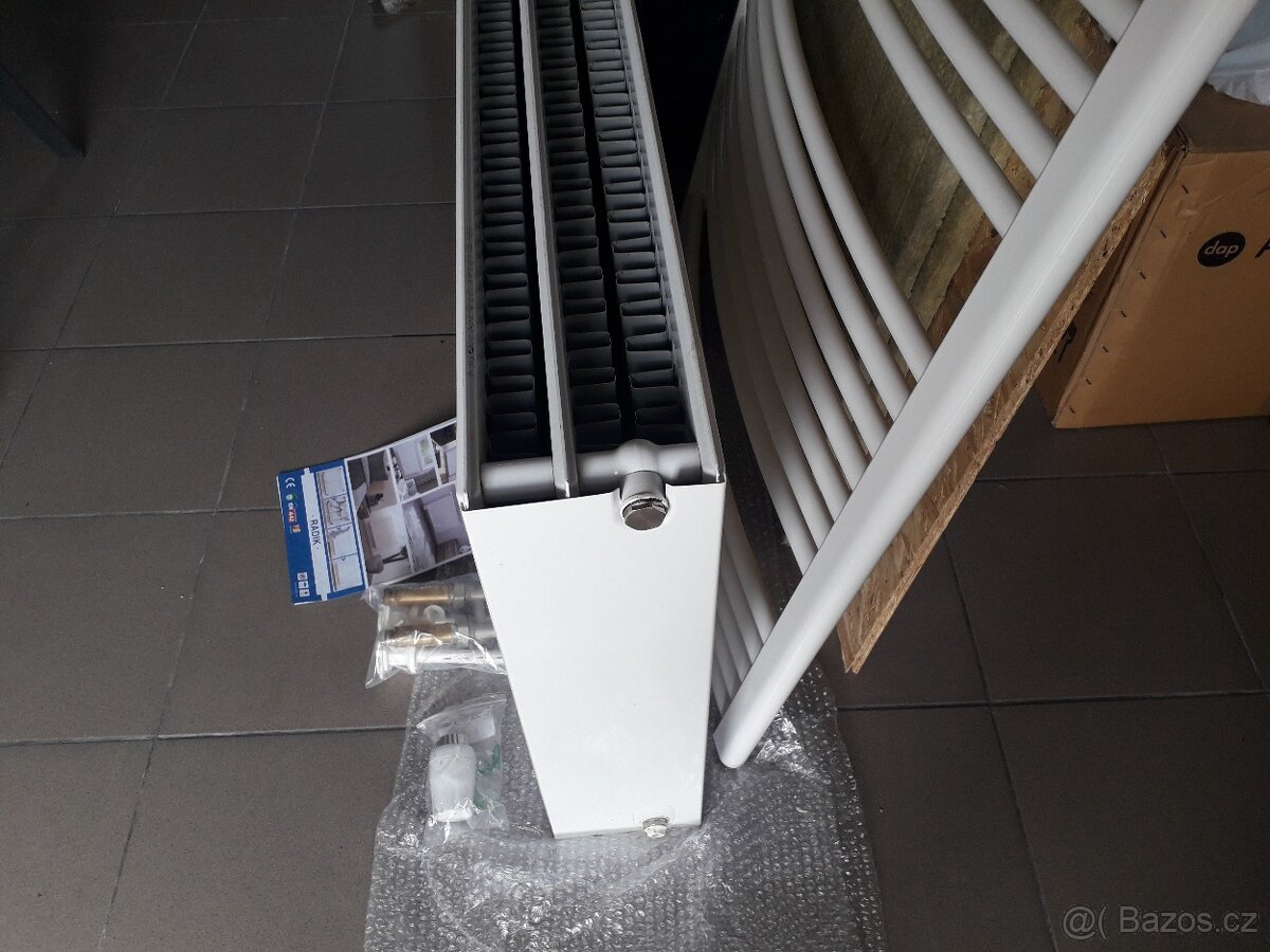 Radiátor Korado 33/900, žebřýk koupelmový 720/120 - 4