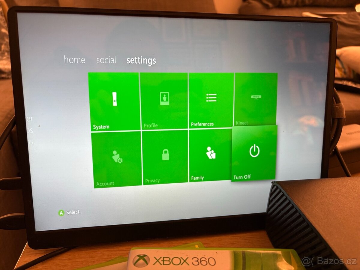 Herní konzole Xbox 360 E 250 GB (Stingray, Slim) + GTA V - 4