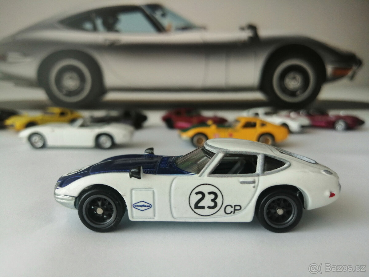 hot wheels - toyota 2000 GT - 4