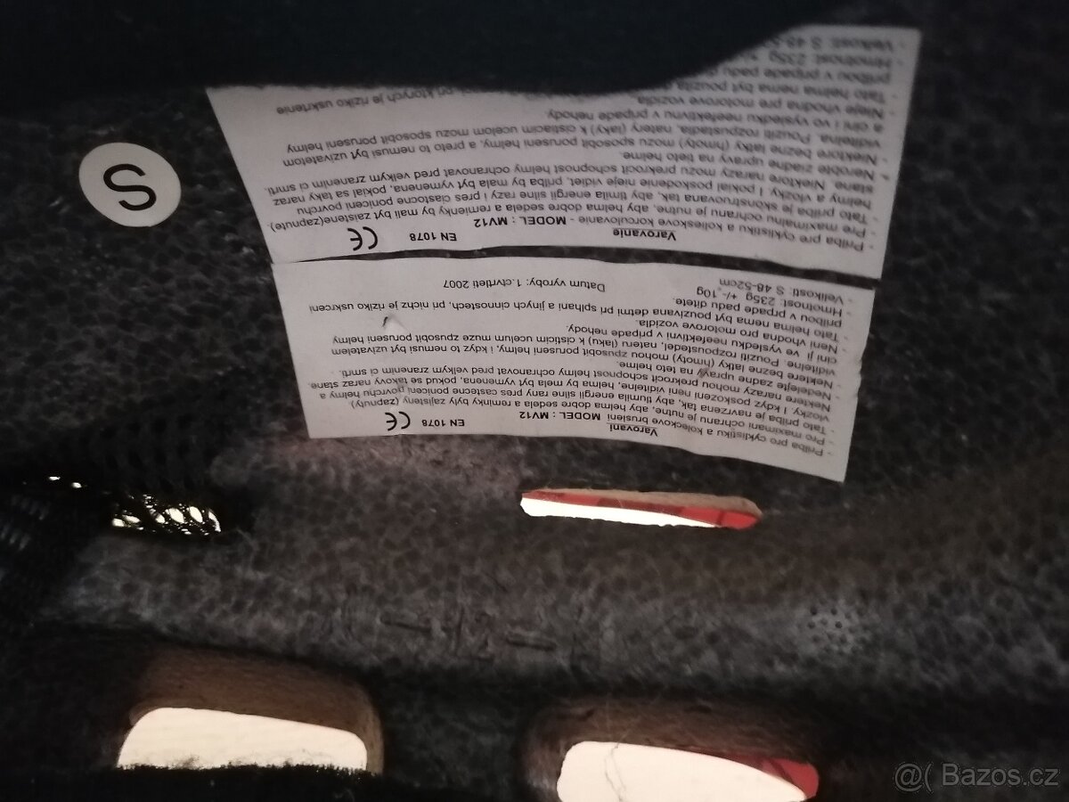 Dětské + dospělé přilby, rukavice - 4