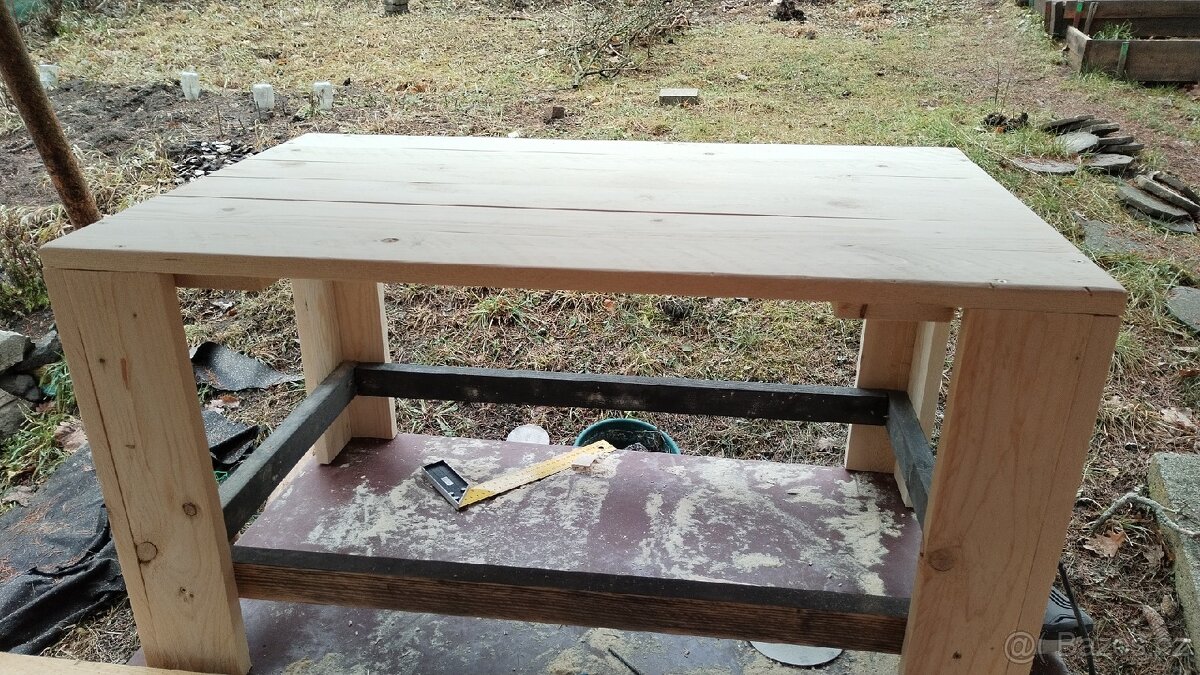 Konferenční stůl - 4