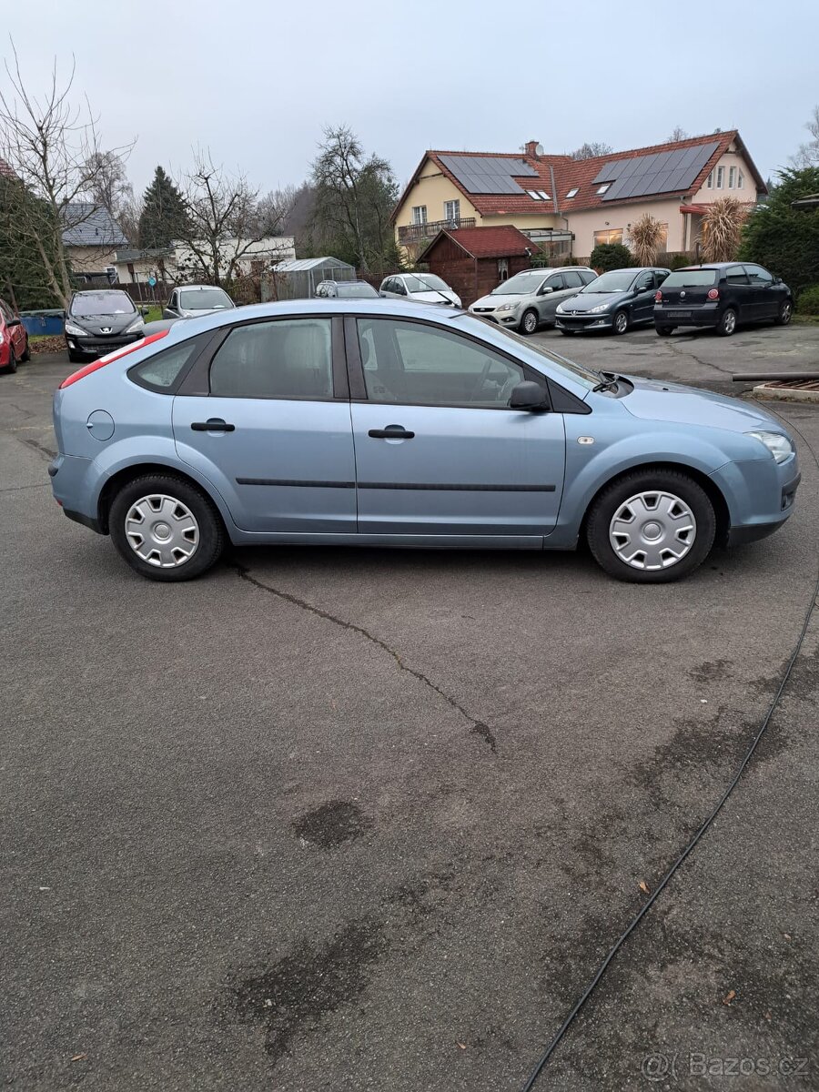 Ford Focus 1.4 benzín 59kW - 4